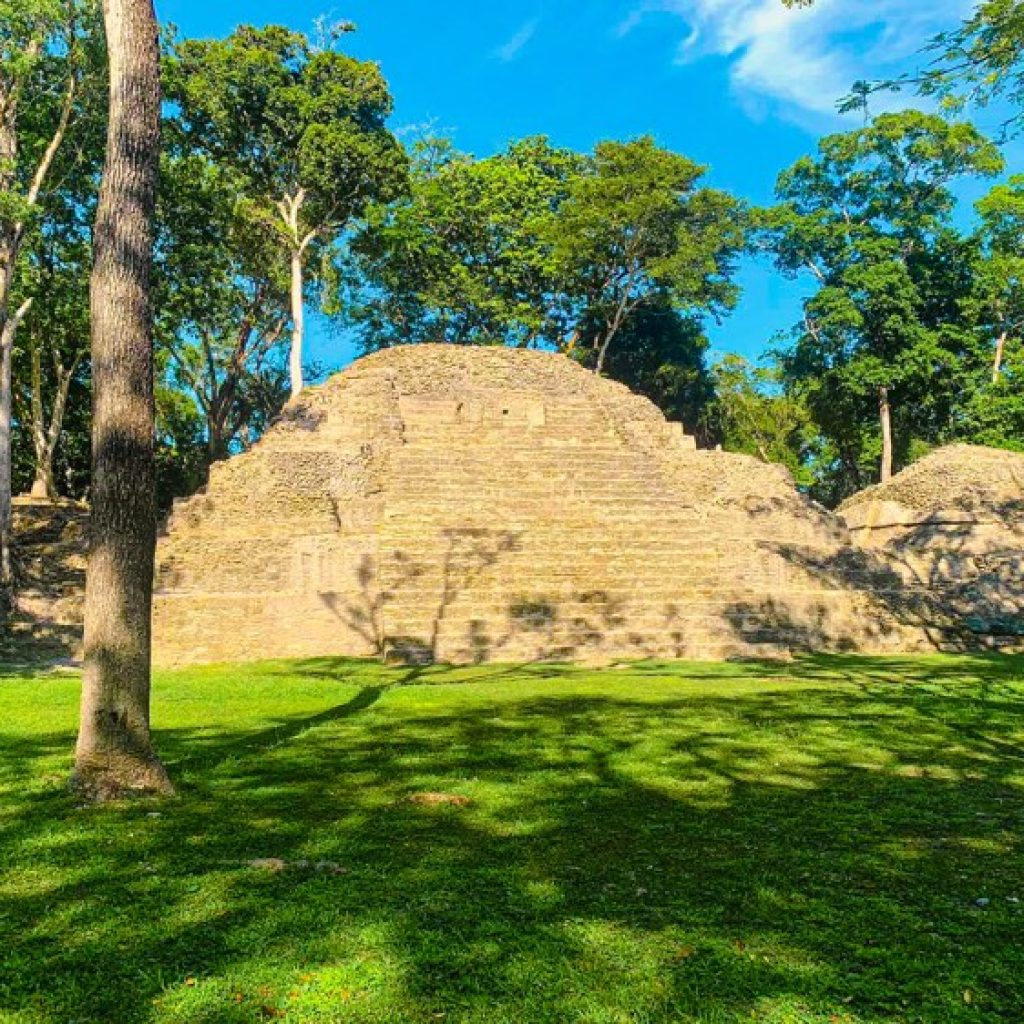 Cahal Pech pyramid