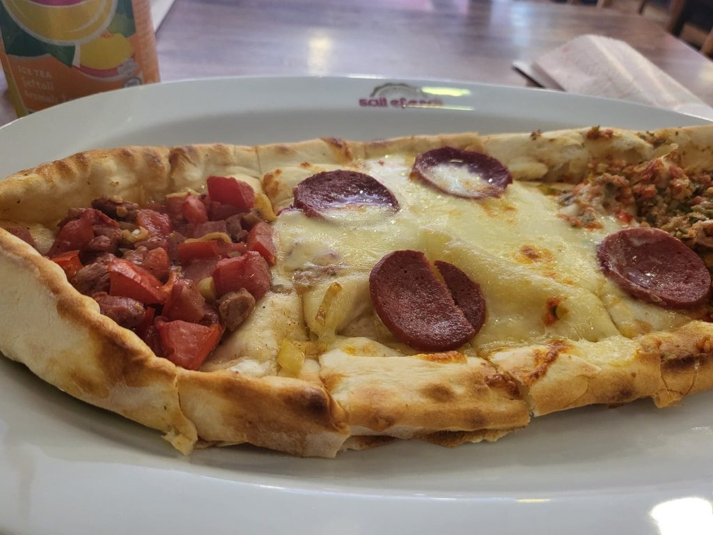 Pide dish