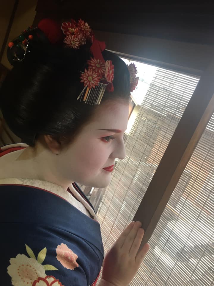 me looking out the window dressed as a maiko