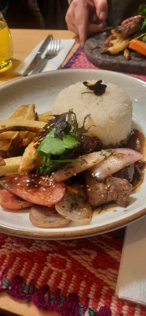 Lomo saltado